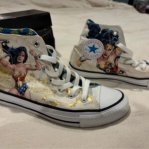 Converse DC Universe Wonder Woman High Tops Size 8